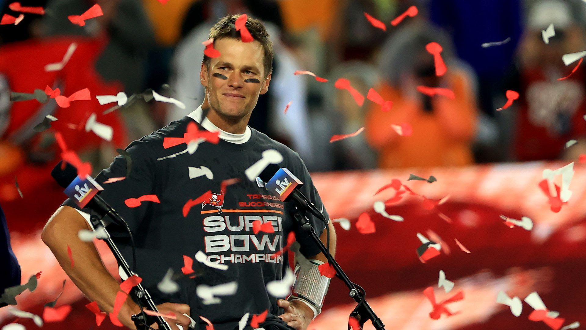 Tampa Bay becomes Tom Brady's town as Bucs head to Super Bowl - Axios Tampa  Bay