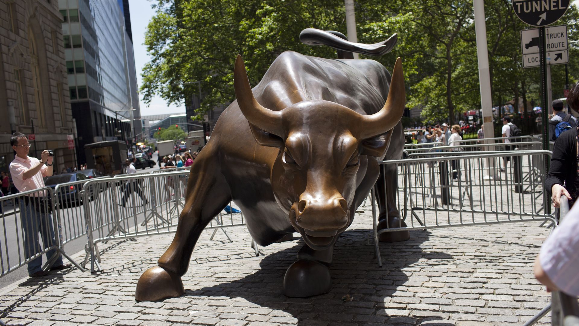 Bull on NYSE.