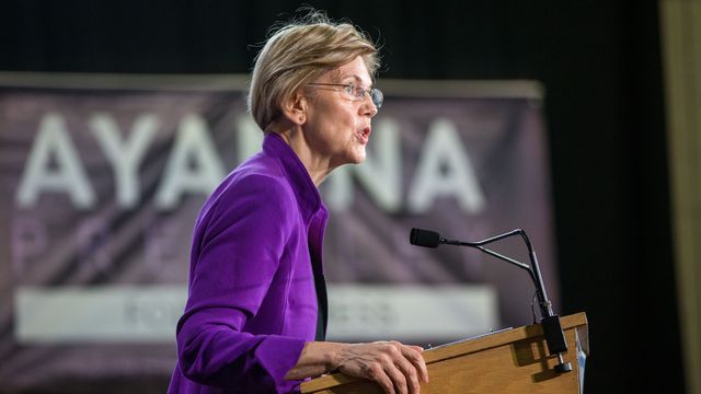 Elizabeth Warren: "I will take a hard look at running for president"