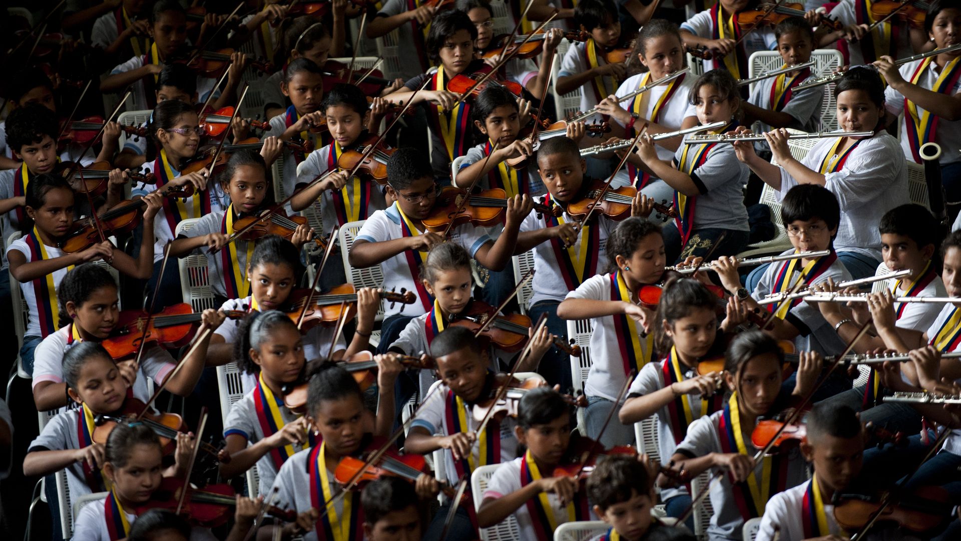 Picture of children playing violins