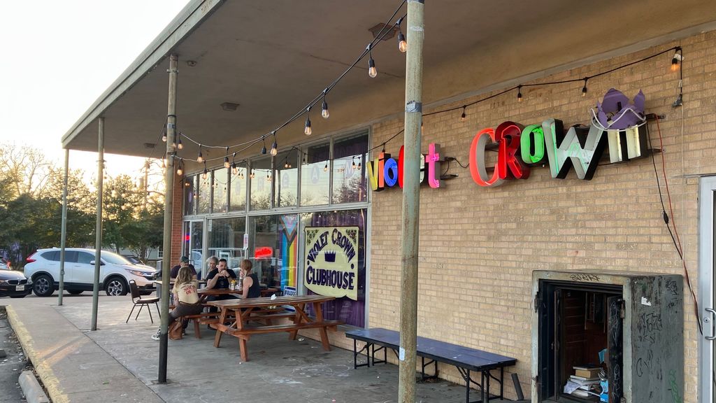 Austin's Violet Crown Clubhouse in Crestview is closing Axios Austin