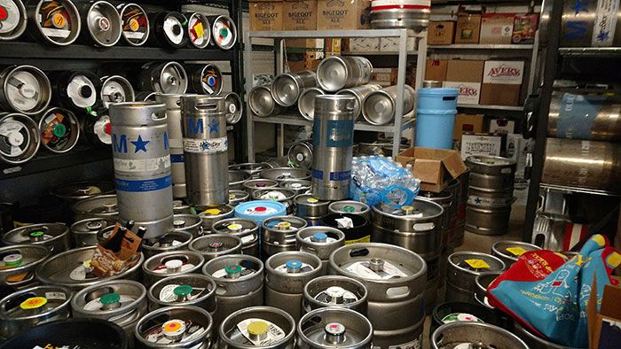 brawleys-kegs-in-cold-room