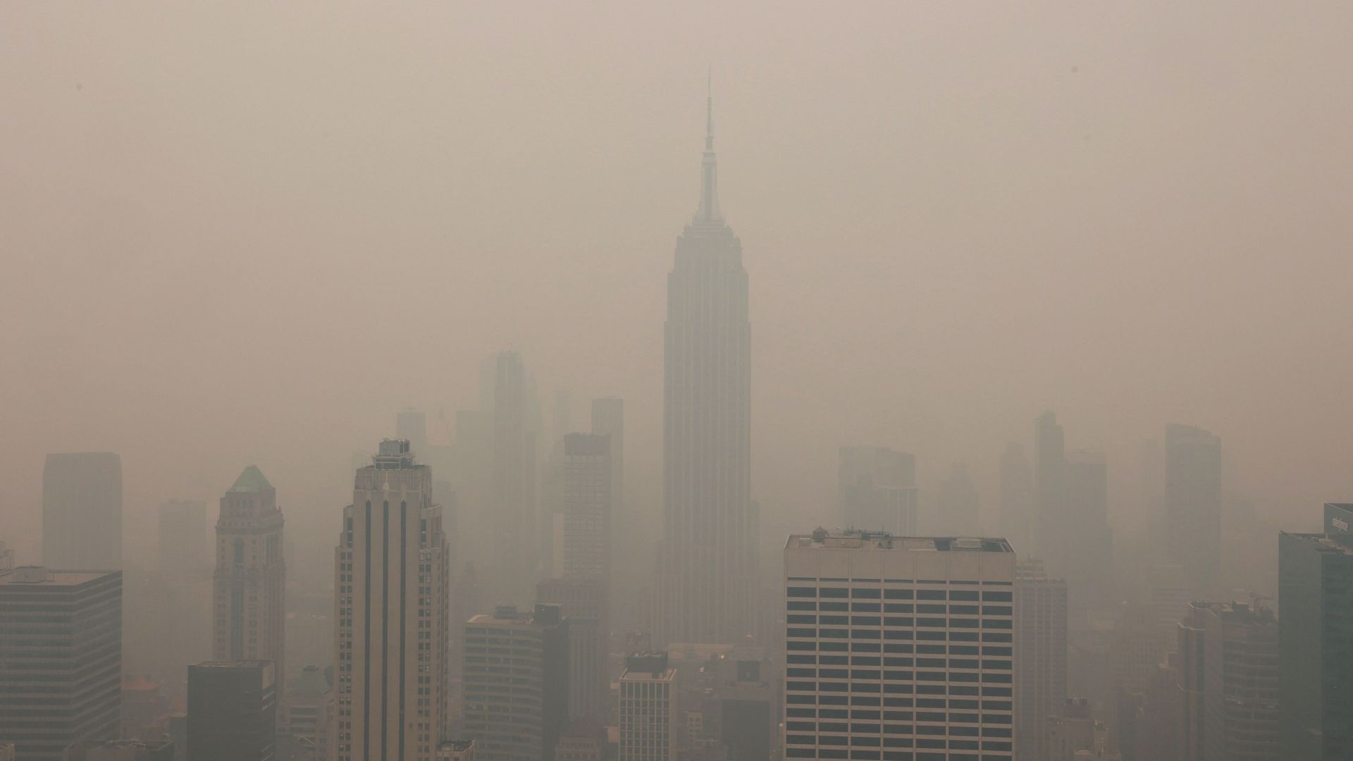 Smoke on NYC skyline 