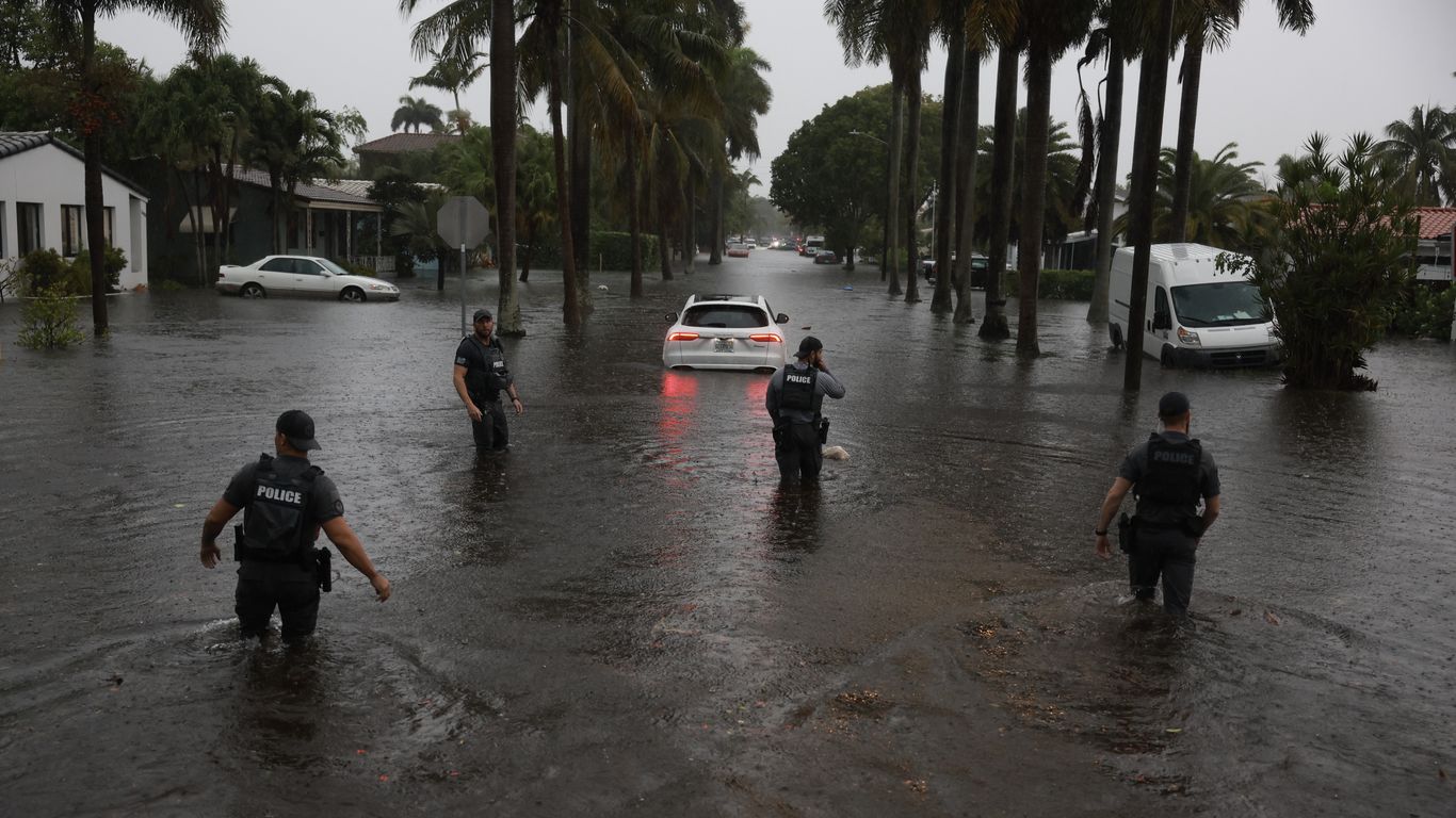 South Florida rains flood Miami, Fort Lauderdale