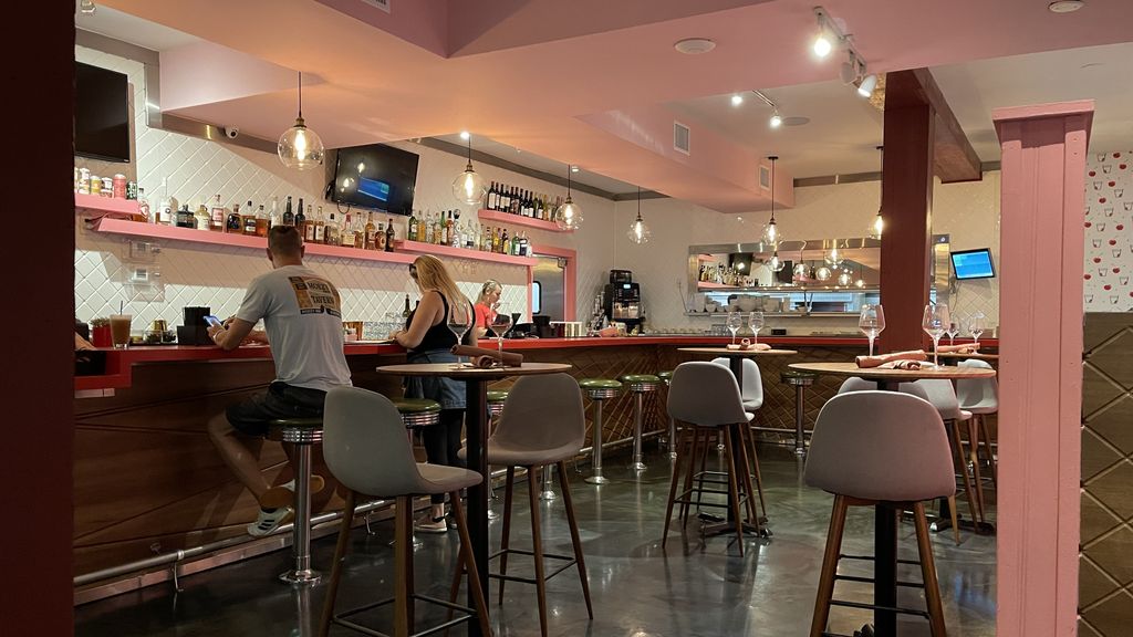 Bite Club: Dirty Shirley opens in St. Petersburg - Axios Tampa Bay