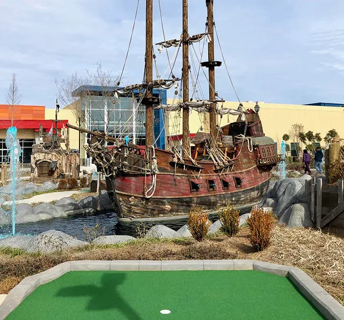 golf hole at frankies fun park miniature putt putt golf charlotte
