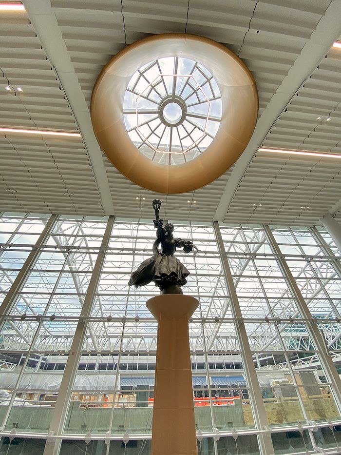 The 15-foot Queen Charlotte statue. Photo: Ashley Mahoney/Axios