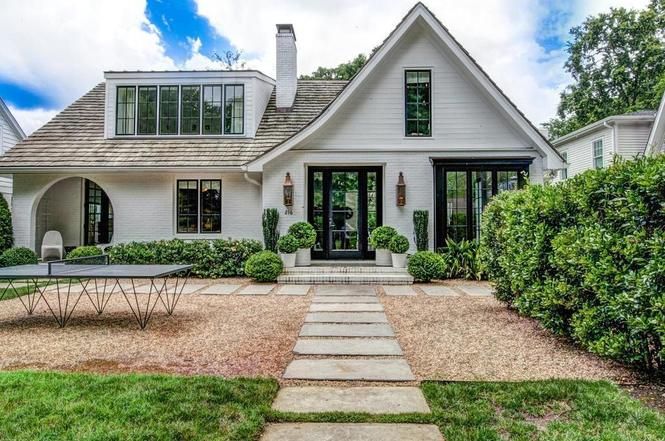 216 Cottage Pl