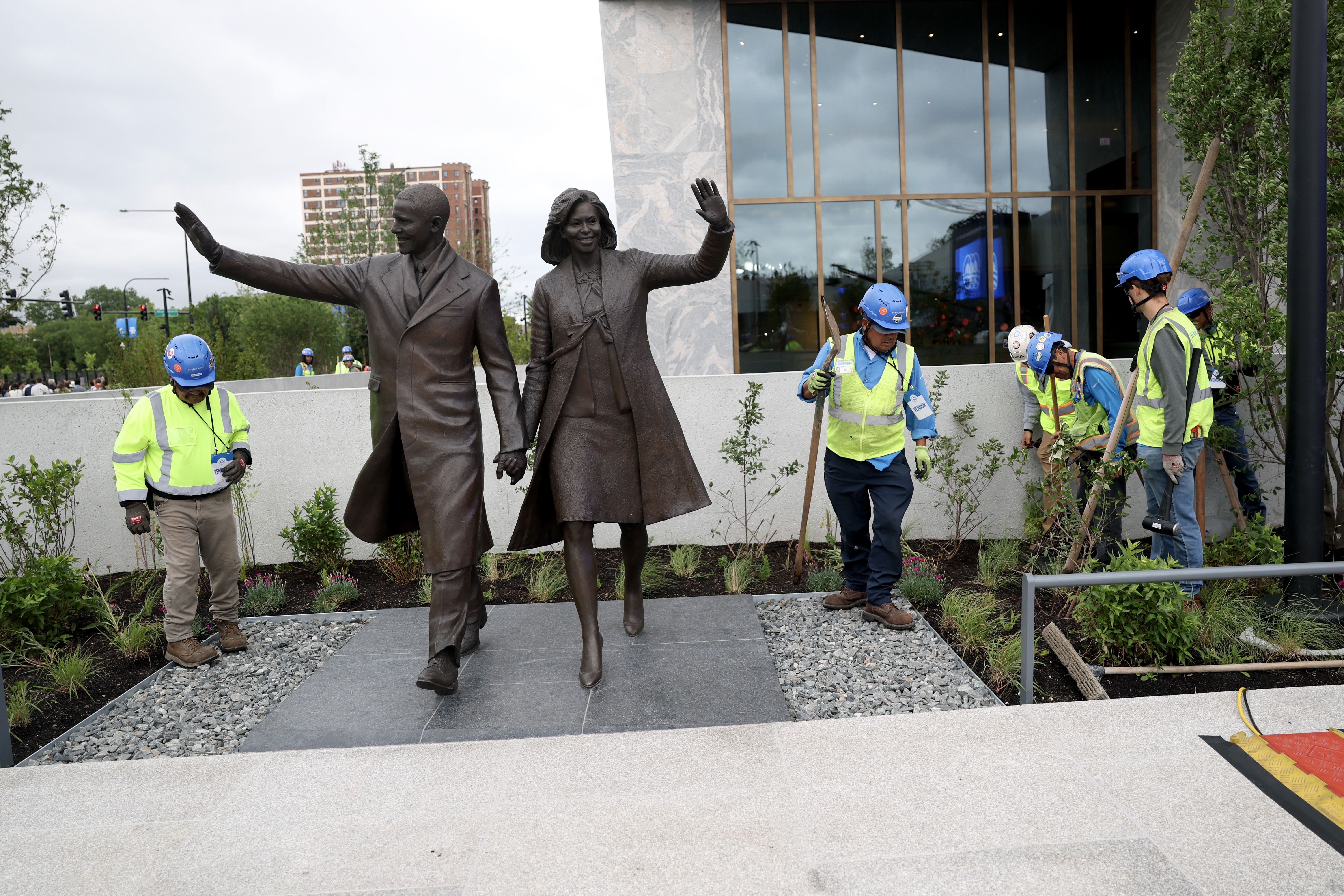Statues of former U.S. President Barack Obama and former first lady Michelle Obama outside the Barack Obama Presidential Center. Photo: Scott Olson/Getty Images