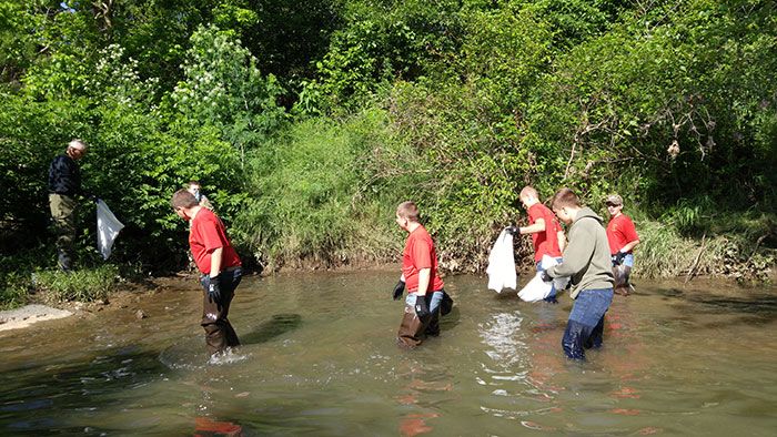 marines-cleaing-creek