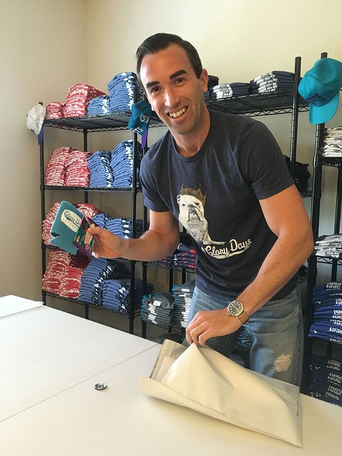 JD-hand-packing at Glory Days