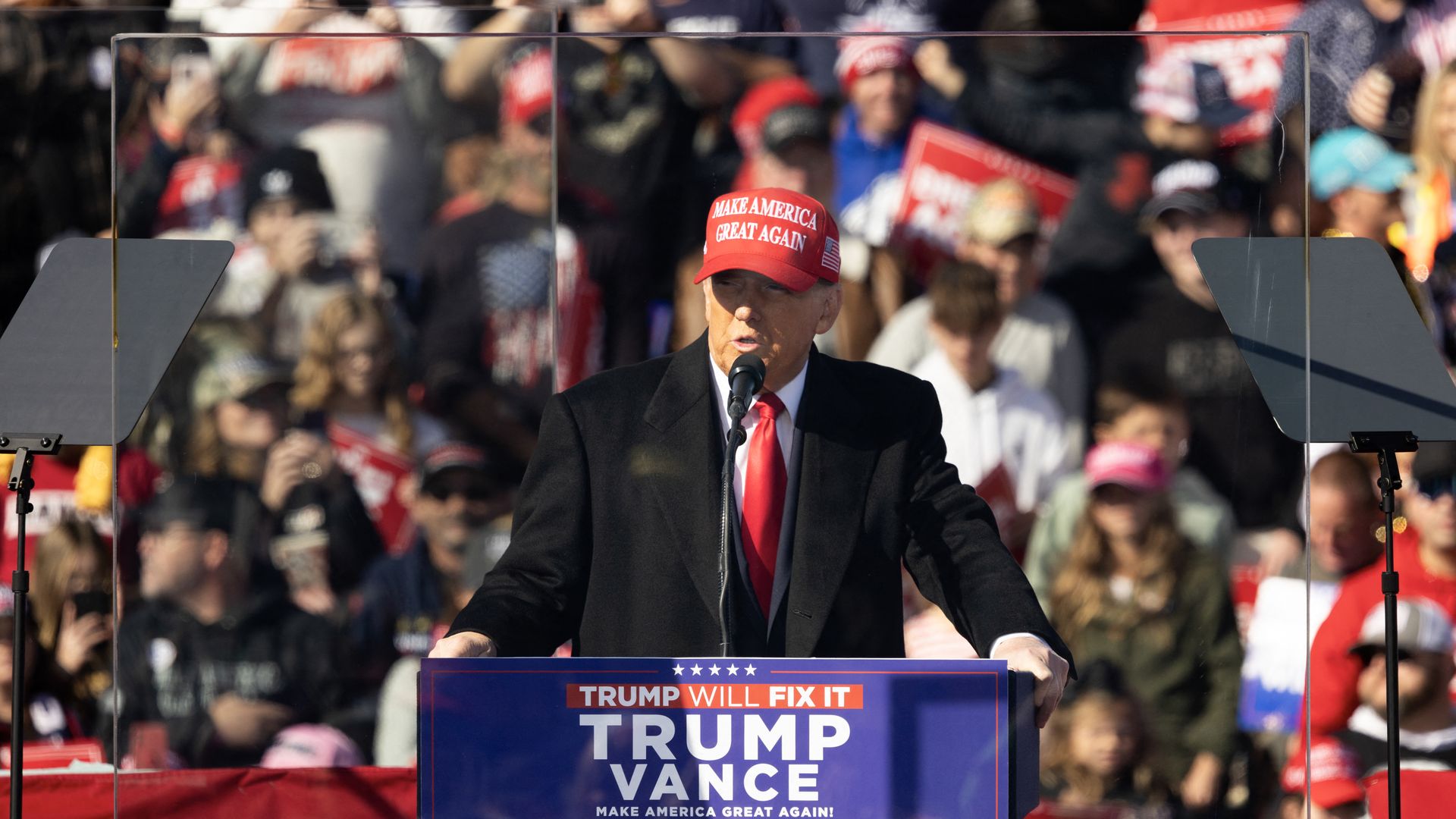  Former US President Republican presidential candidate Donald Trump speaks during a campaign rally in Lititz, Pennsylvania, on November 3, 2024. 