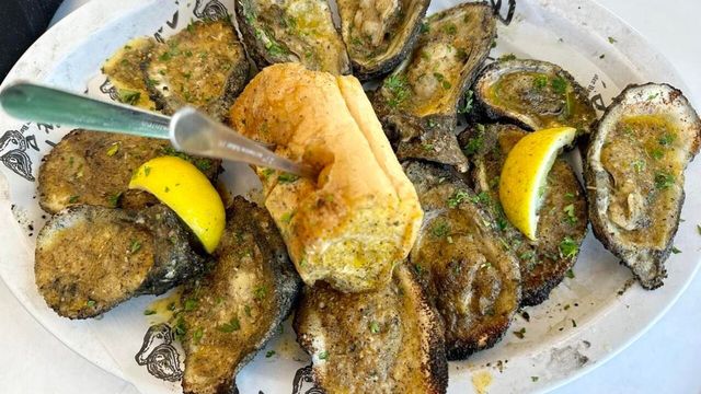 Best thing we ate in New Orleans: Chargrilled oysters at Felix's ...