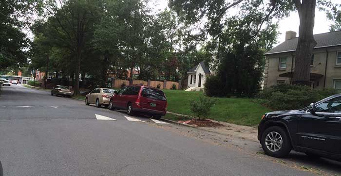 colony-street-parking-barclay-downs