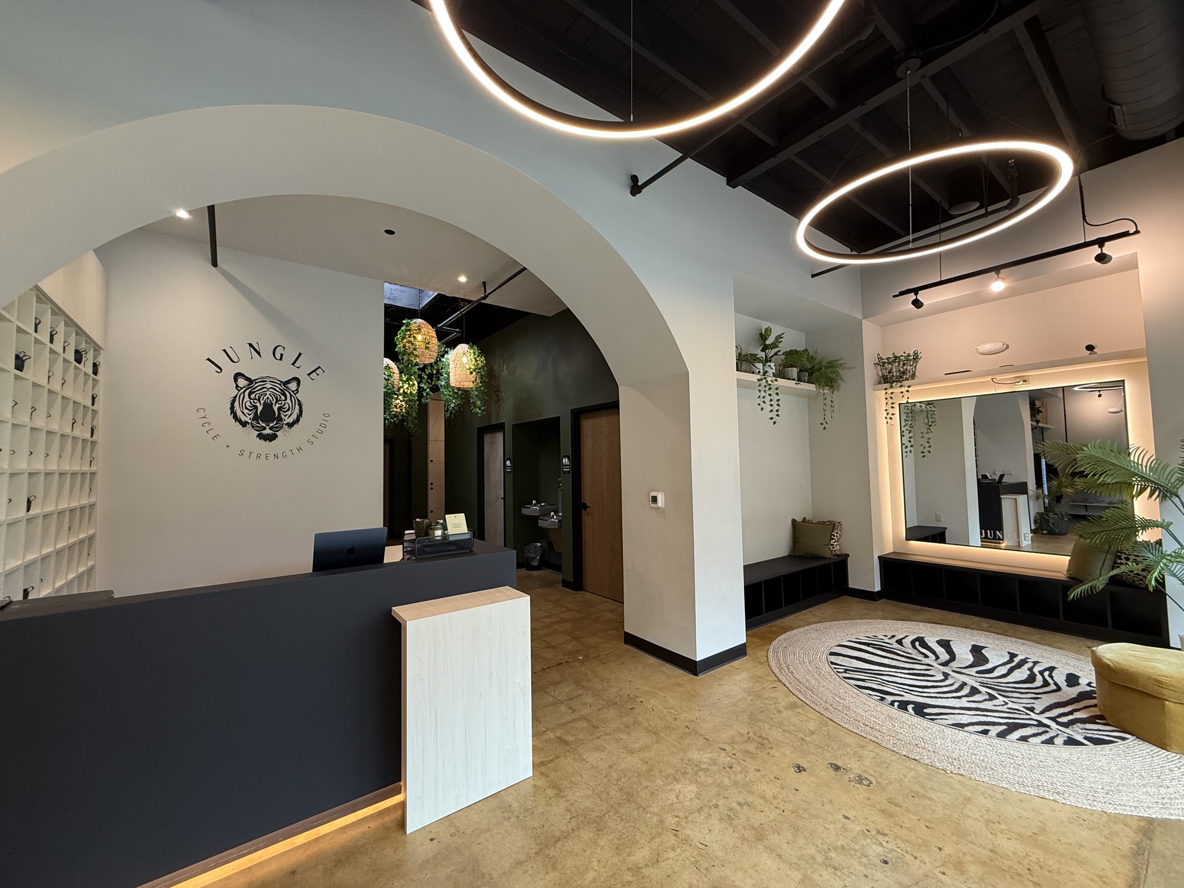 axios.com - McKenzie Rankin - Fitness studio Jungle expands to keep up with demand for heated classes