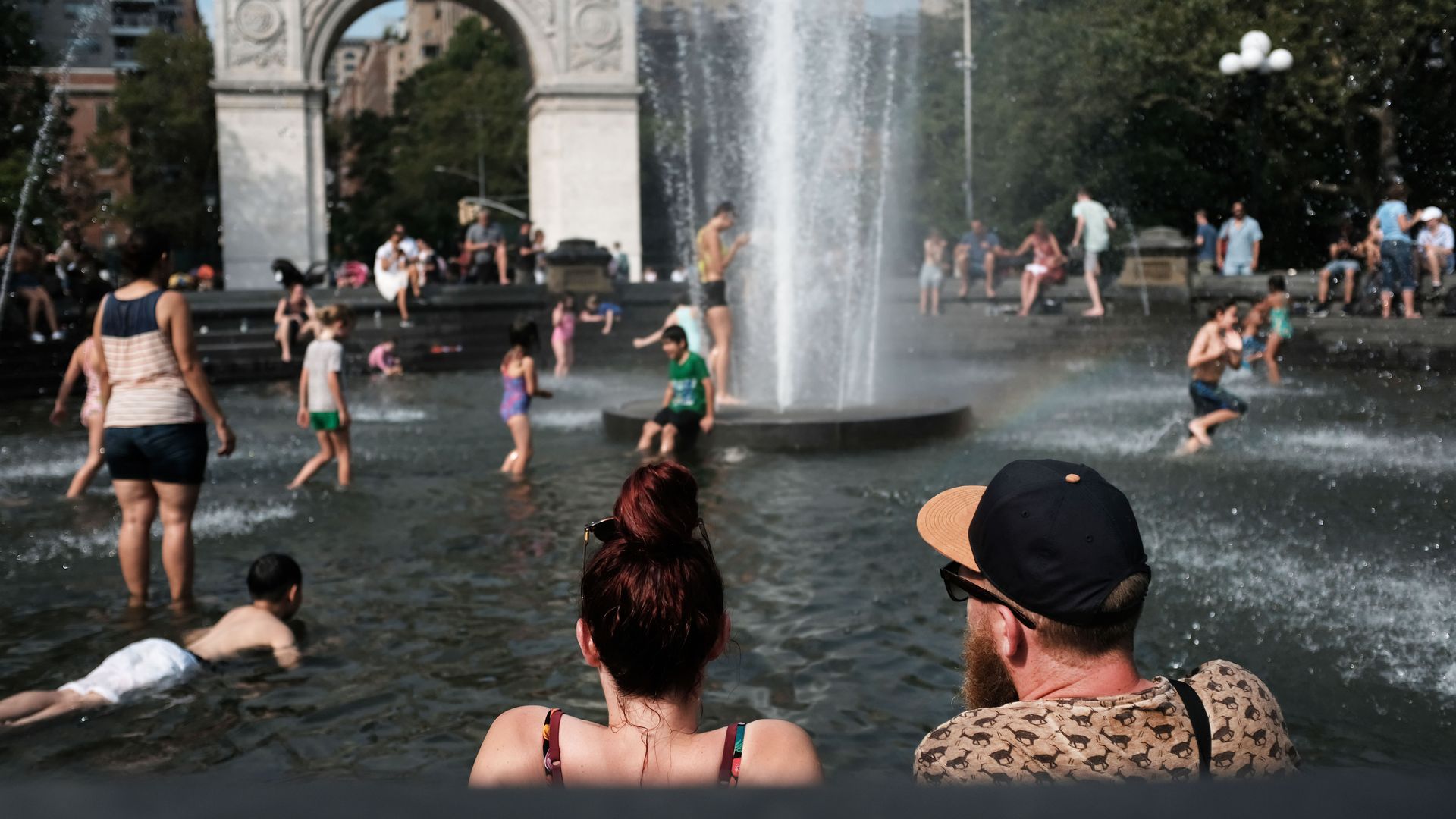 East Coast Swelters Under Oppressive Heat Wave East Coast Swelters Under Oppressive Heat Wave