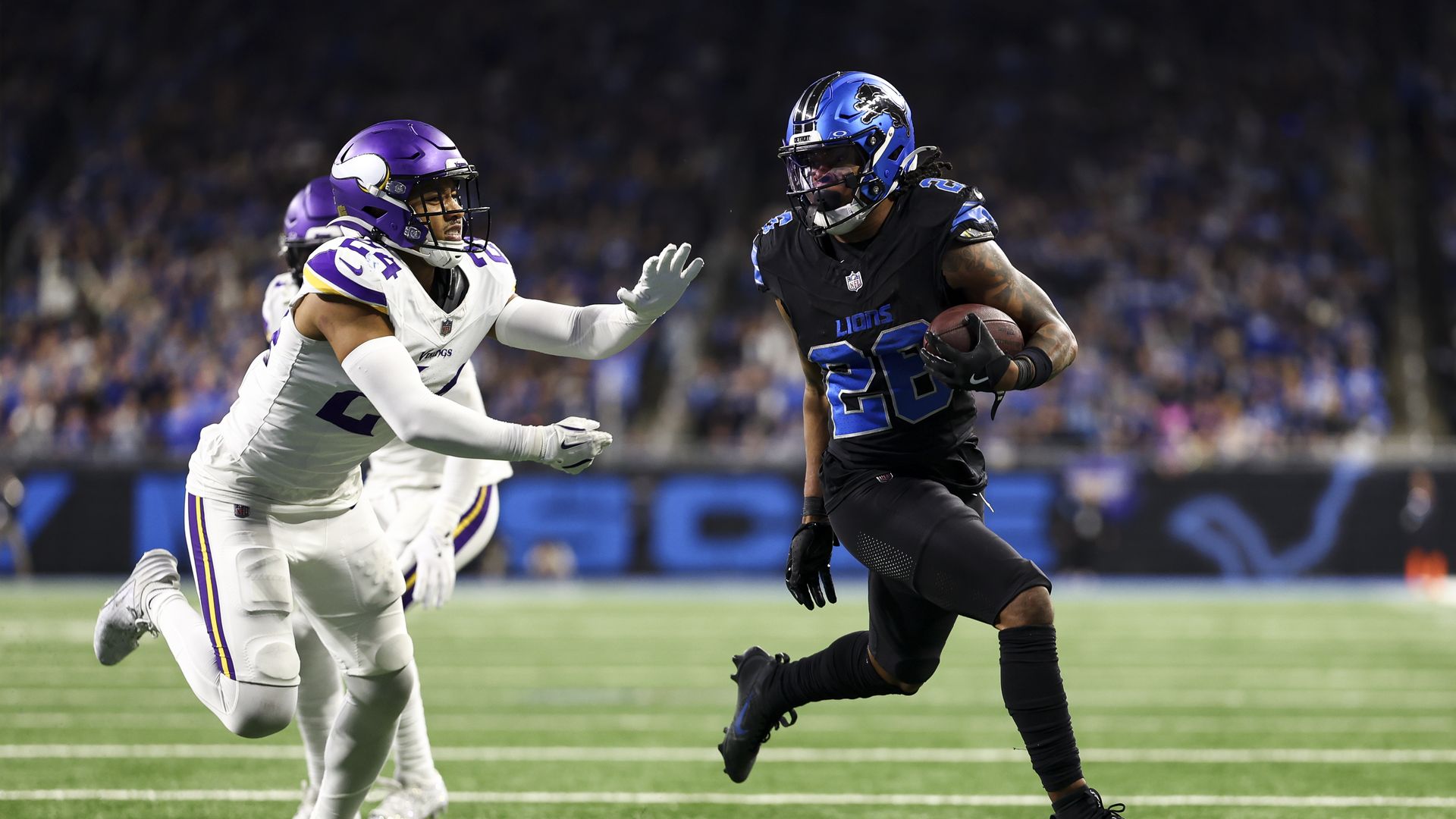 Jahmyr Gibbs of the Detroit Lions carries the ball against the Minnesota Vikings at Ford Field on January 5, 2025 in Detroit, Michigan. Photo: Kevin Sabitus/Getty Images.