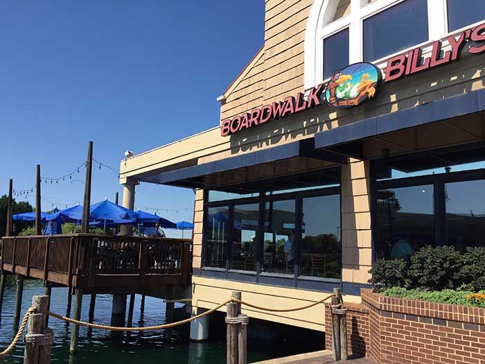 boardwalk-billy's-patio