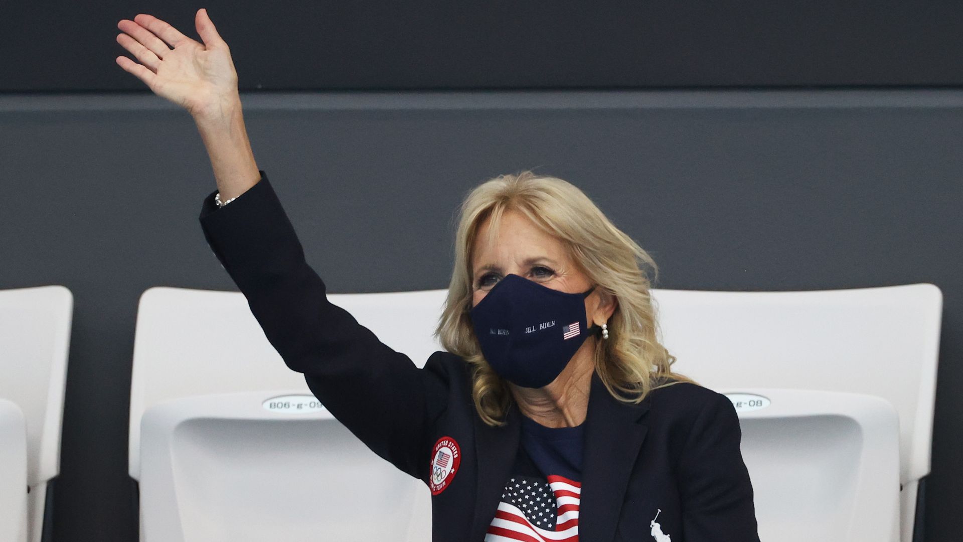 Jill Biden waving 