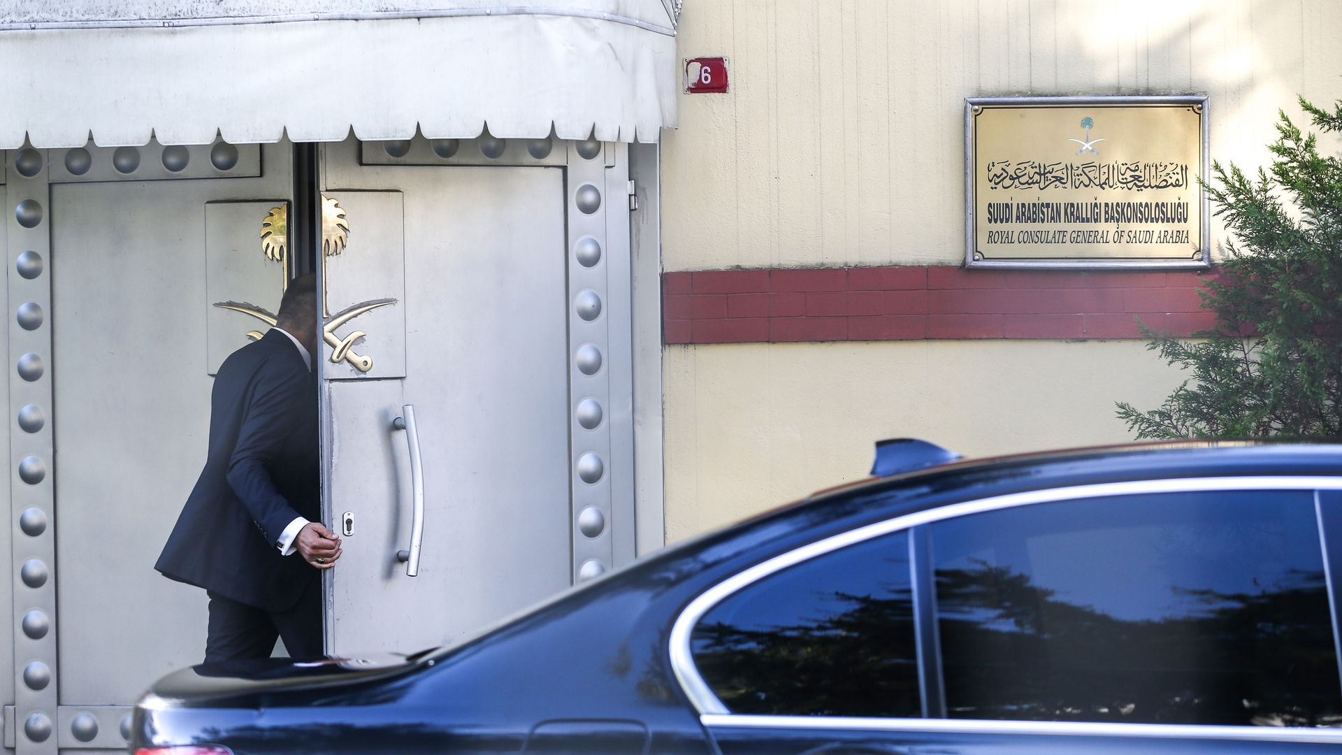 Consulate officer enters Saudi consulate