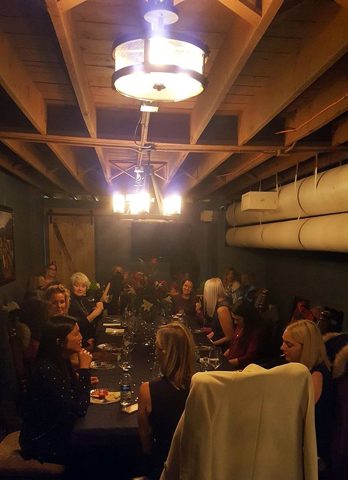 tasting-room-at-cork-and-crate