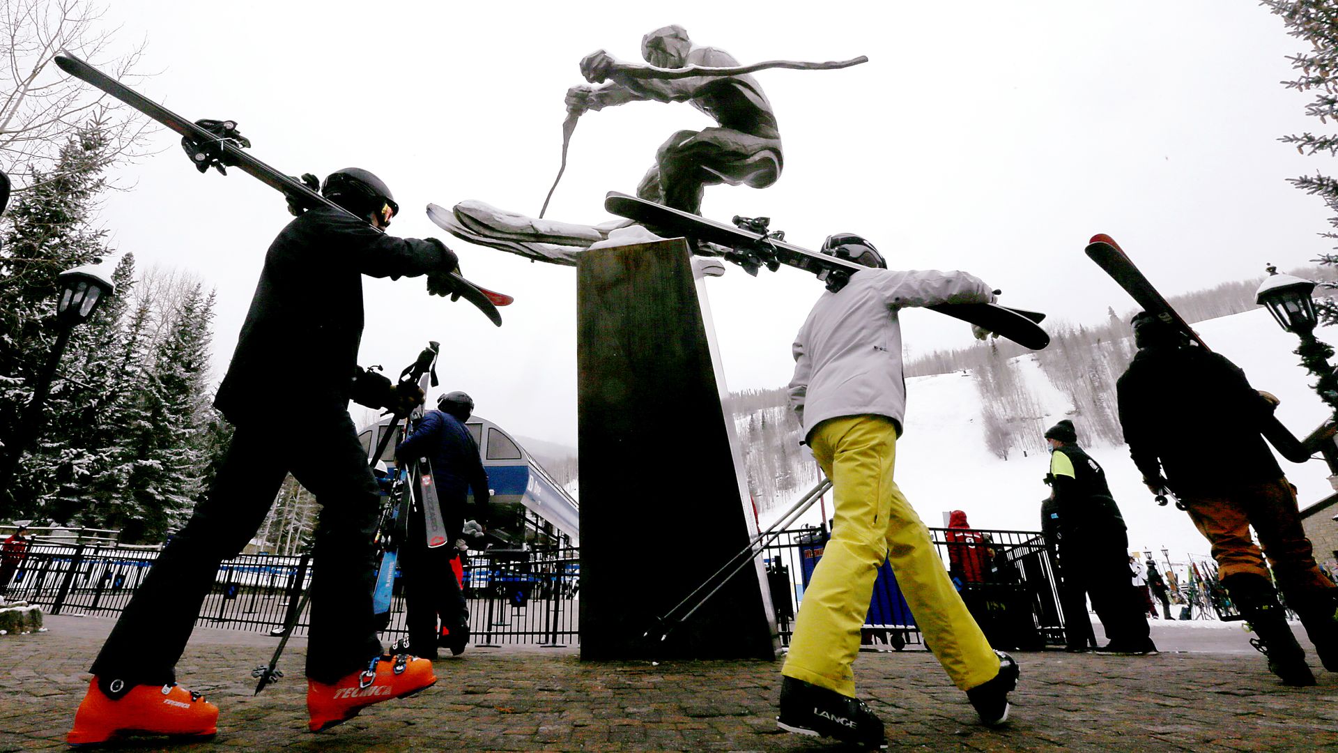 Skiers in Vail Village at the foot of Vail Mountain. Photo: Luis Sinco/Los Angeles Times via Getty Images