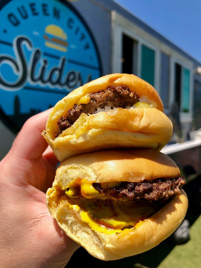 sliders-at-queen-city-sliders-food-truck