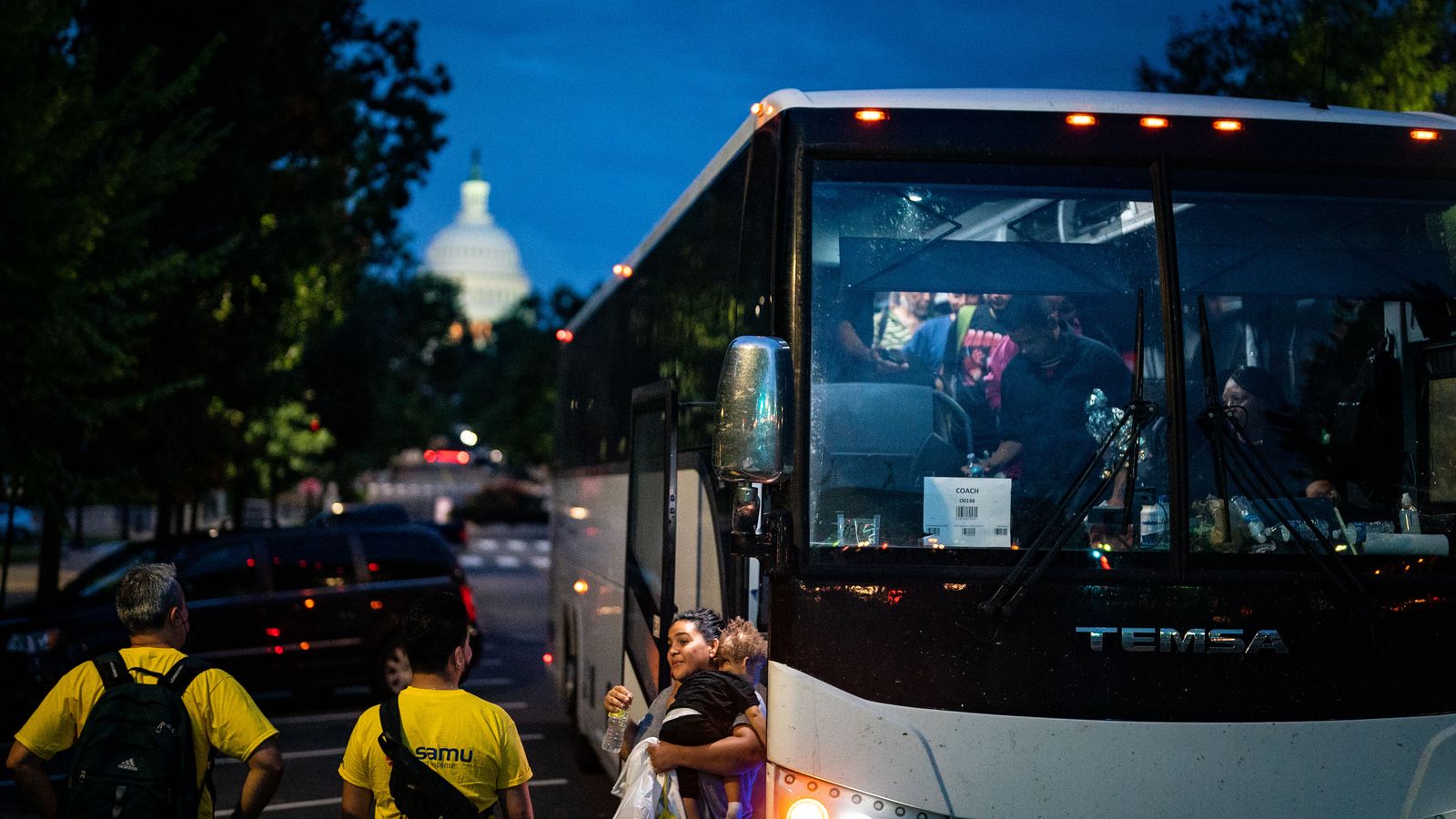 Poll: How Texas Voters Feel About Abbott's Migrant Busing Policy ...