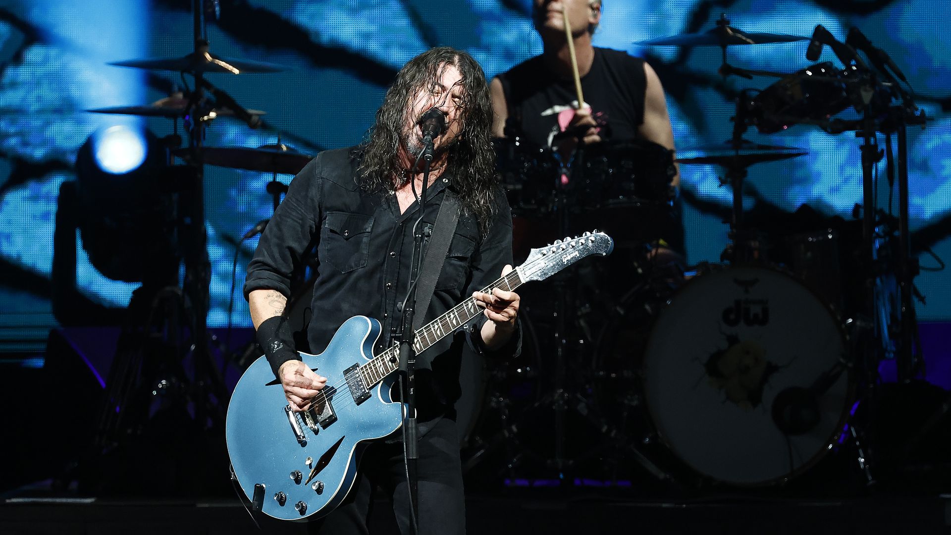 WASHINGTON, DC - MARCH 05: Dave Grohl (L) and Josh Freese (R) of Foo Fighters perform at the Power to the Patients concert at The Anthem on March 05, 2024 in Washington, DC. (Photo by Paul Morigi/Getty Images)
