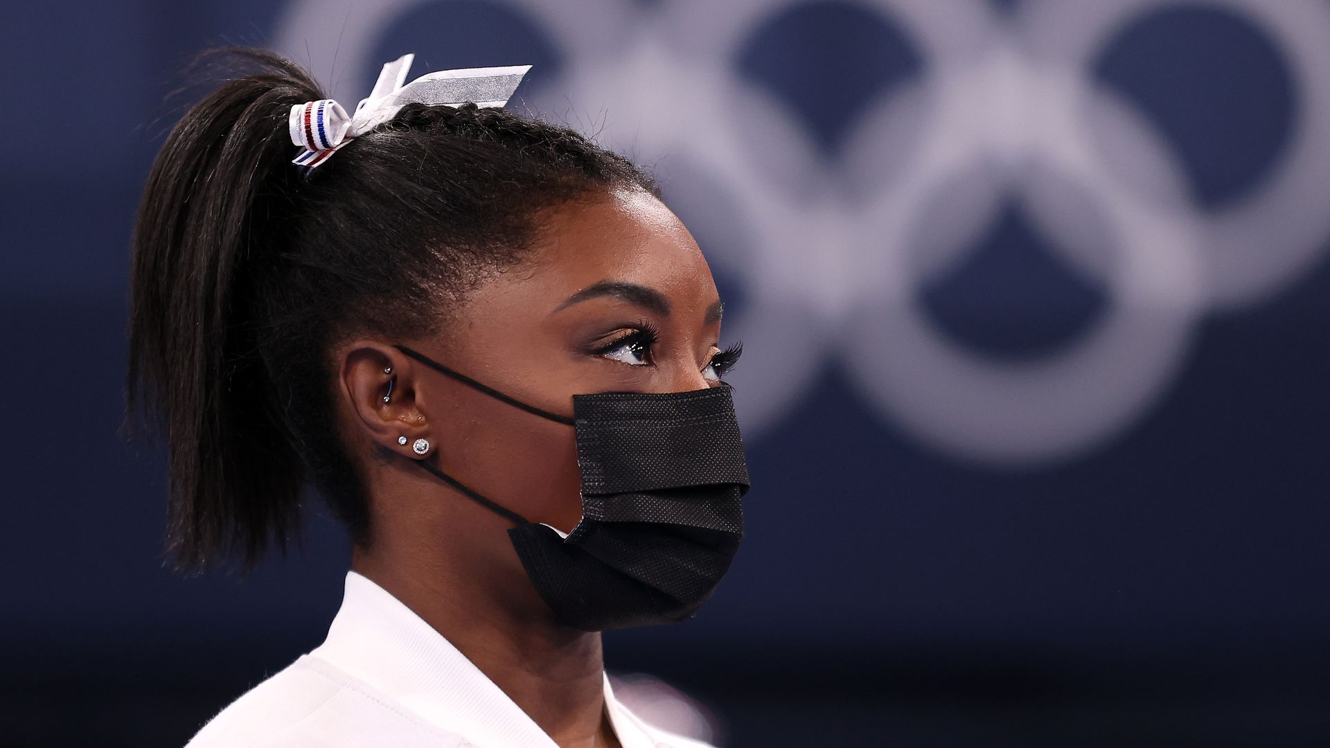 Picture of Simone Biles wearing a mask