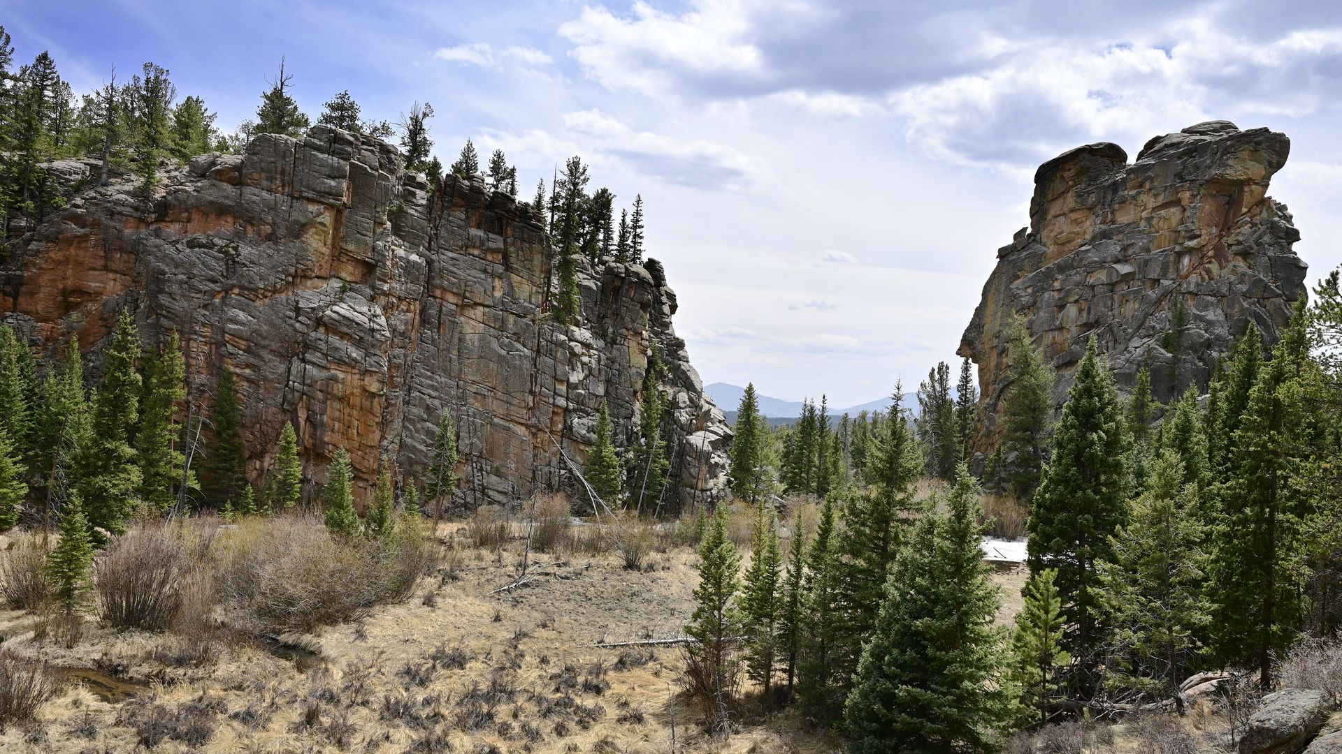 Chimney Rock, right, photographed at Staunton State Park in Pine. Photo: Hyoung Chang/Denver Post via Getty Images