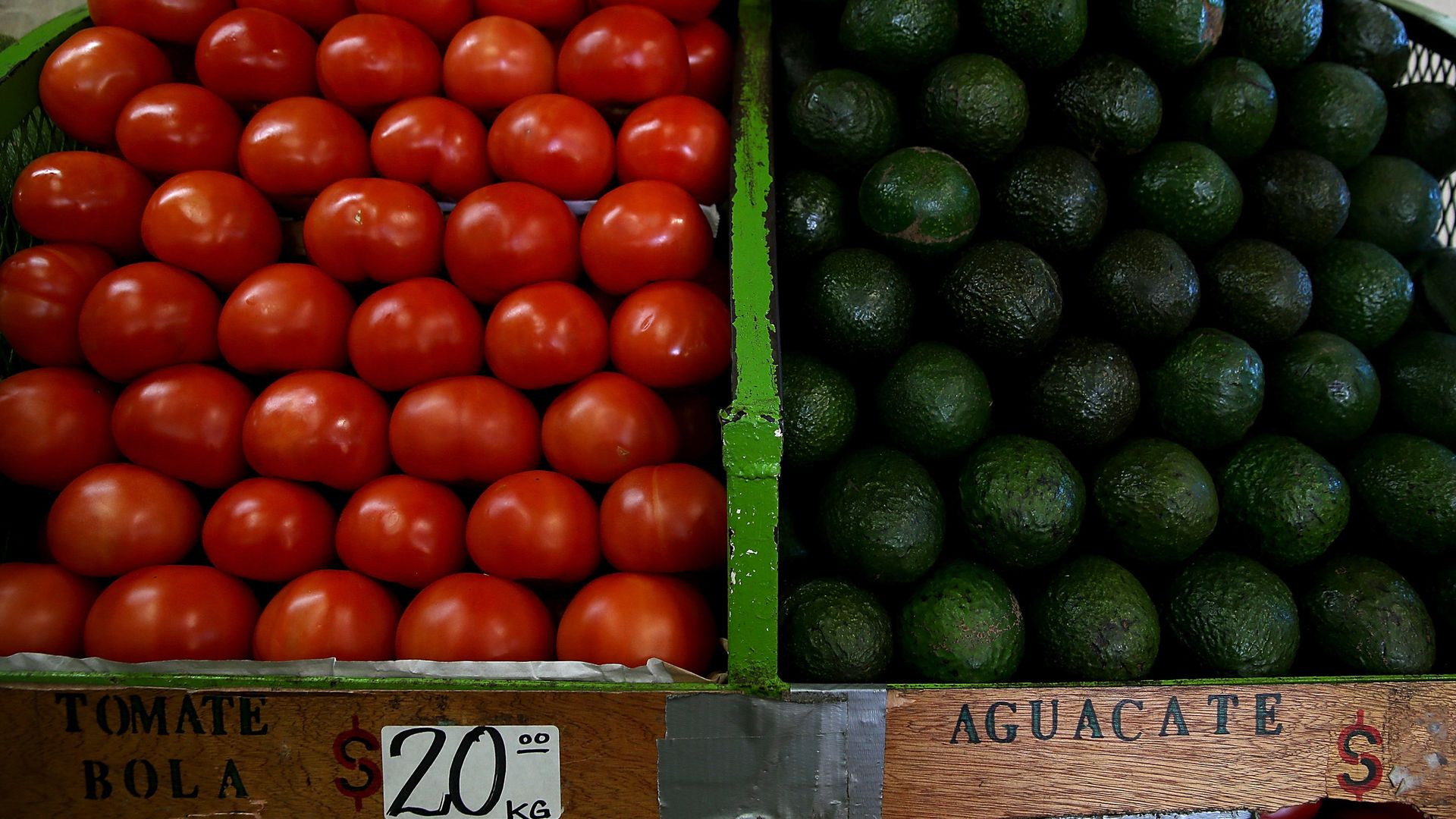 Tomatoes and avocados from mexico for sale.