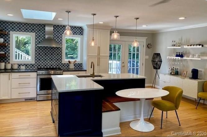 4024 Tyndale Ave kitchen