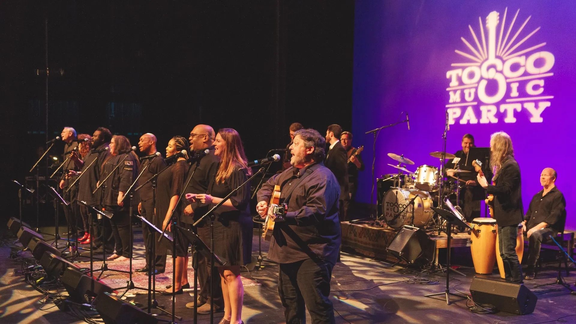 band singing