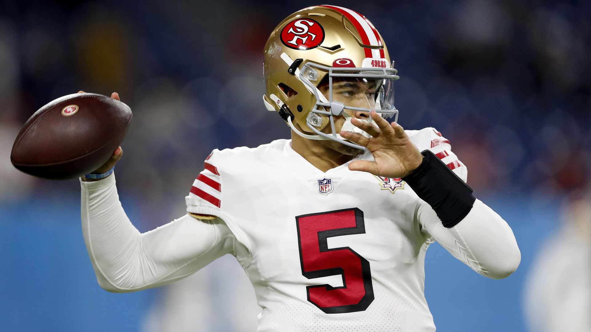 Trey Lance #5 of the San Francisco 49ers warms up before the game against the Tennessee Titans at Nissan Stadium on December 23, 2021 in Nashville, Tennessee.
