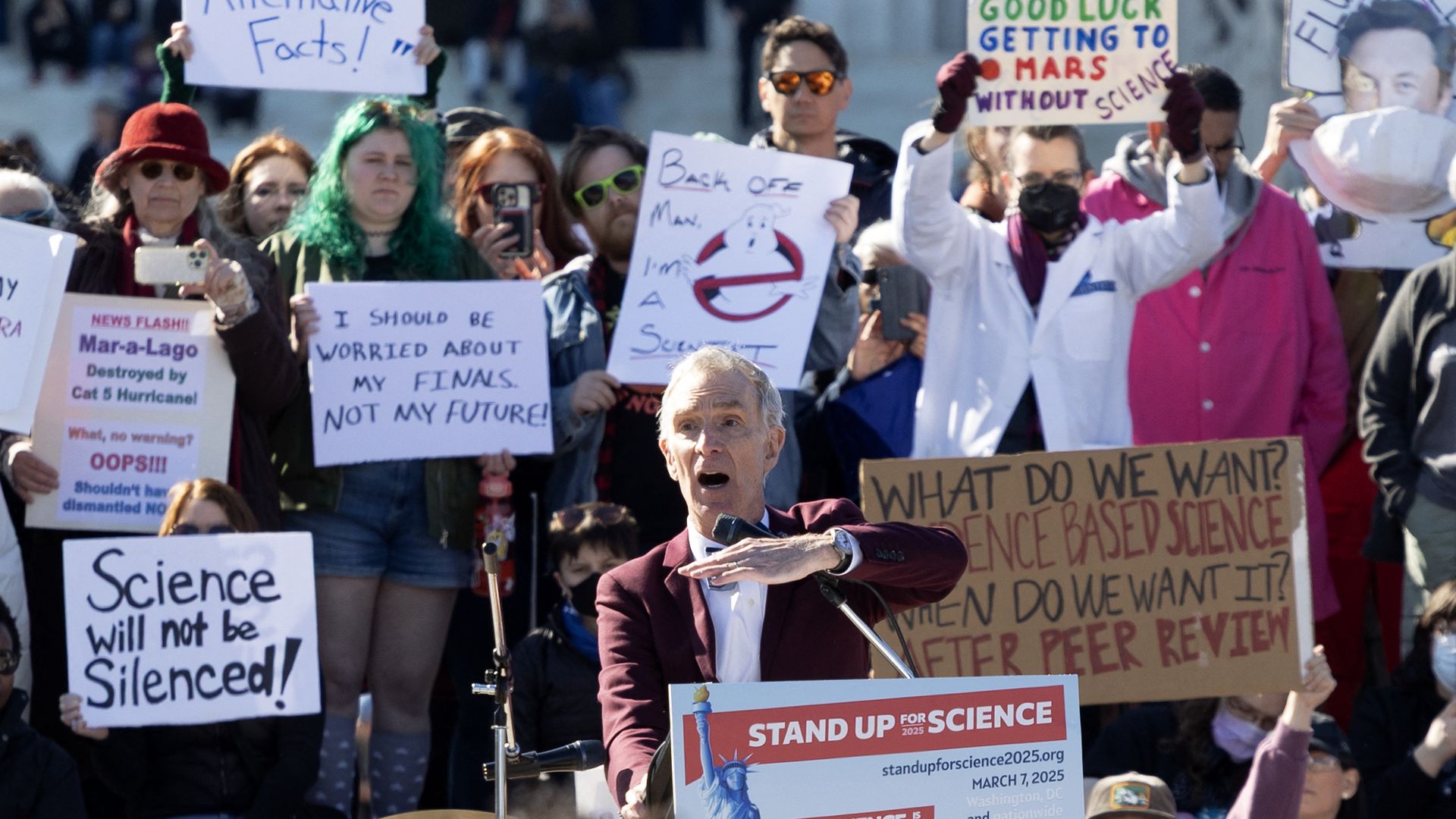 WASHINGTON, DC - APRIL 22: Demonstrators, including Bill Nye the Science Guy (C), lead the March for Science down Constitution Avenue toward the U.S. Capital Building on April 22, 2017 in Washington, DC. (Photo by Paul Morigi/Getty Images)