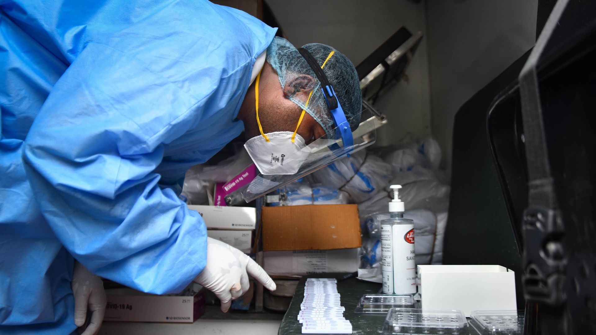 A health worker collecting coronavirus samples in New Delhi on Sept. 16.