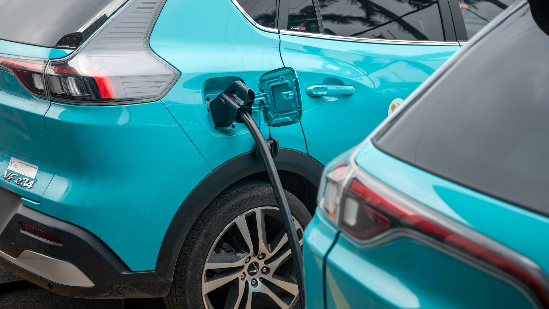 VinFast EVs charging outside a company showroom in Hanoi, Vietnam, on Friday, May 10, 2024. Photo: Linh Pham/Bloomberg via Getty Images