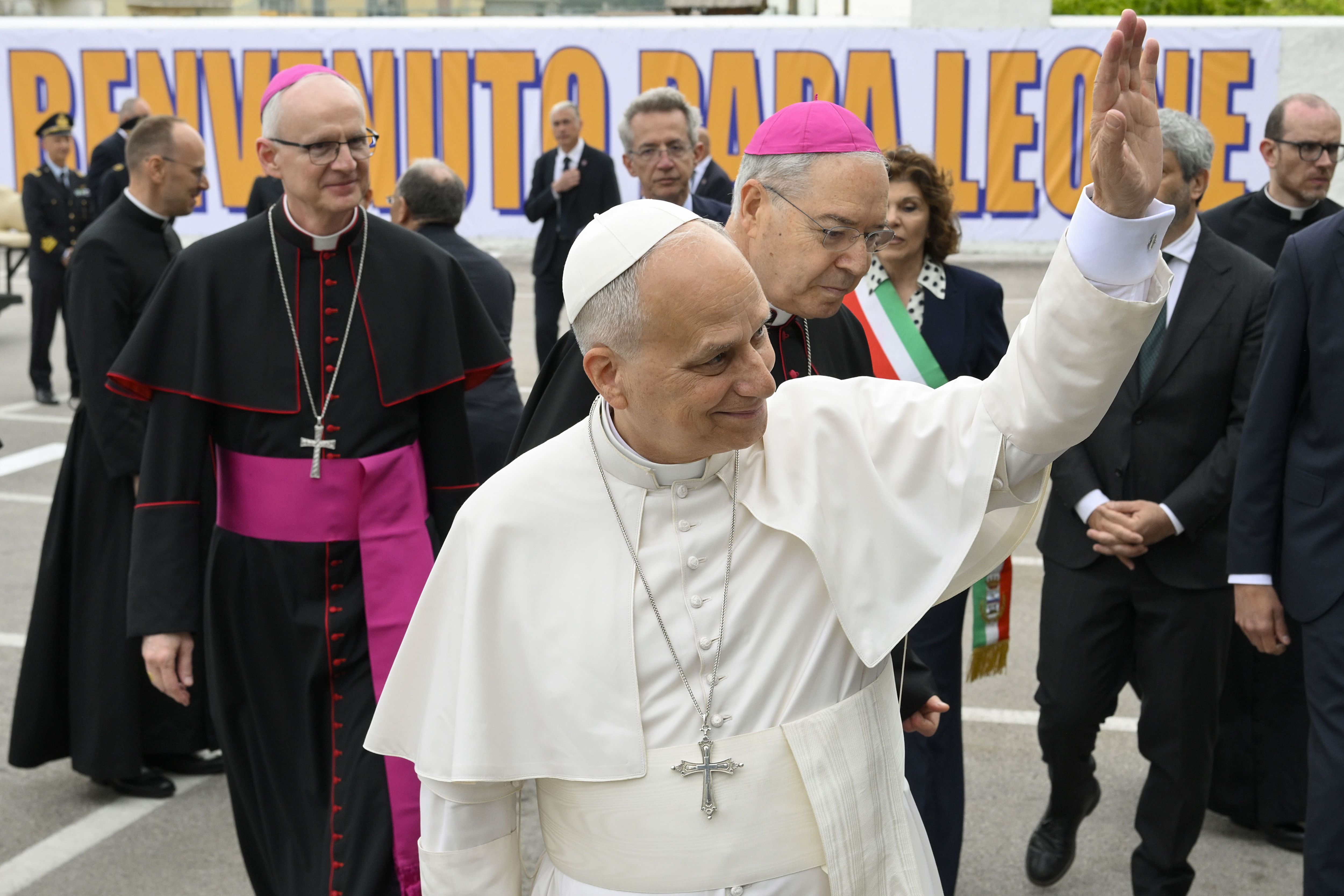 Pope Leo XIV arrives at the Shrine of Pompei today. Photo: Simone Risoluti - Vatican Media via Vatican Pool/Getty Images