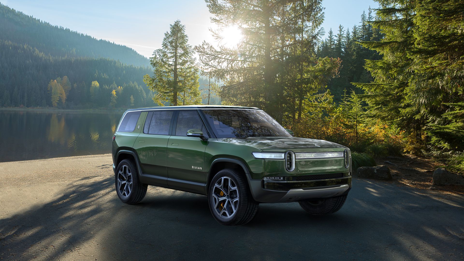 Rivian R1S battery-powered SUV for off-roading adventurers