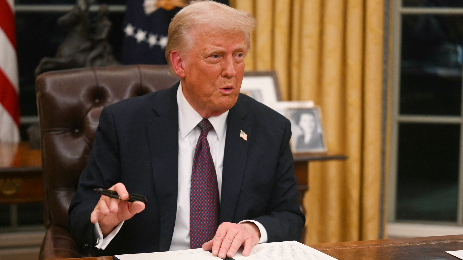 Trump signs order to withdraw U.S. from World Health Organization
