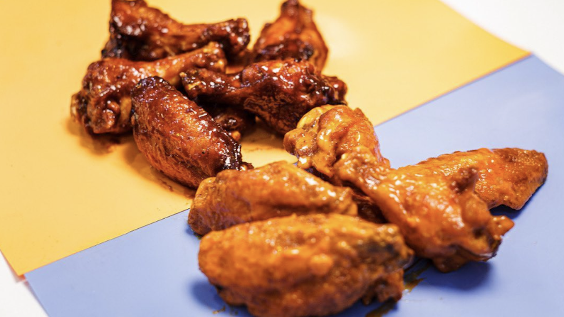 Chicken wings in sauce