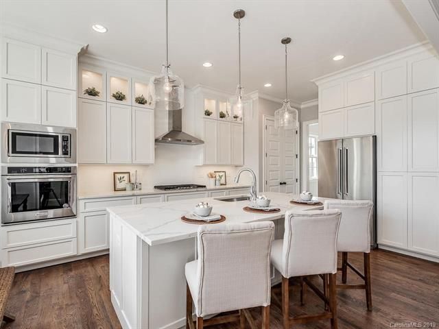 6830 ASHTON RIDGE LANE kitchen