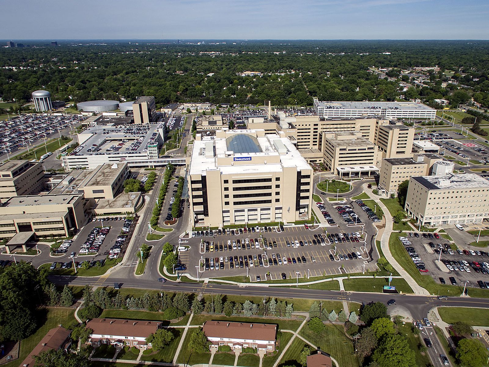 Spectrum Beaumont hospital systems sign merger deal