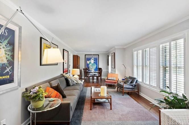 4300 Brookfield Drive front room