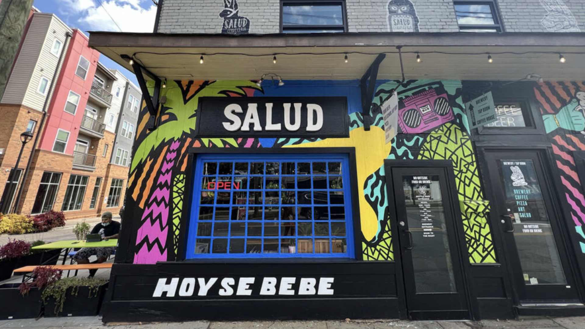 outside of salud