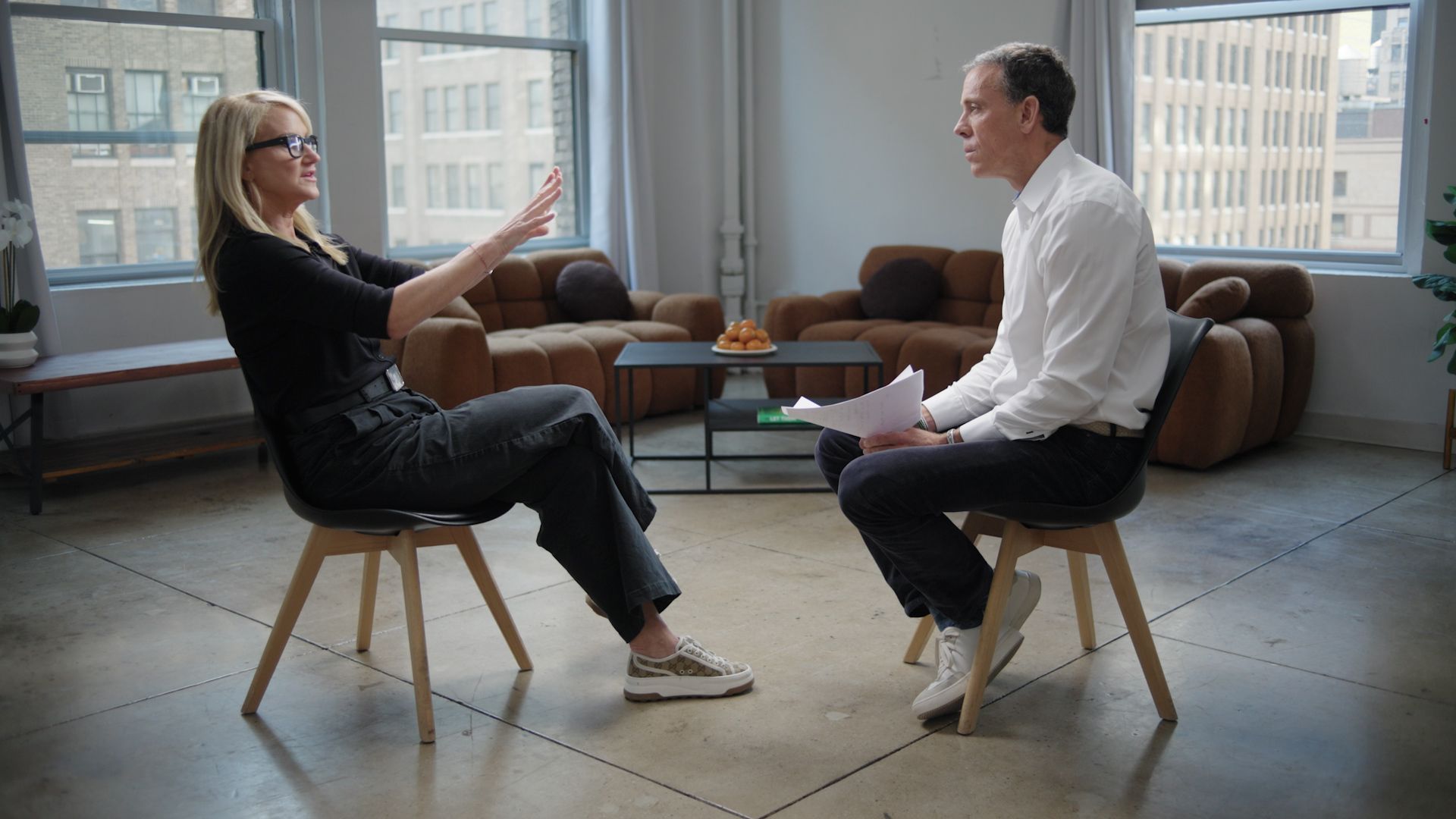 Axios CEO Jim VandeHei interviews Mel Robbins.
