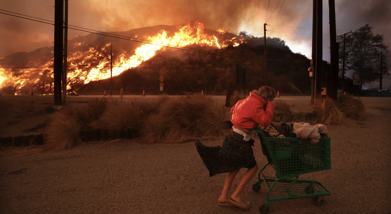 L.A. burns as Eaton Fire explodes in Southern California Photos