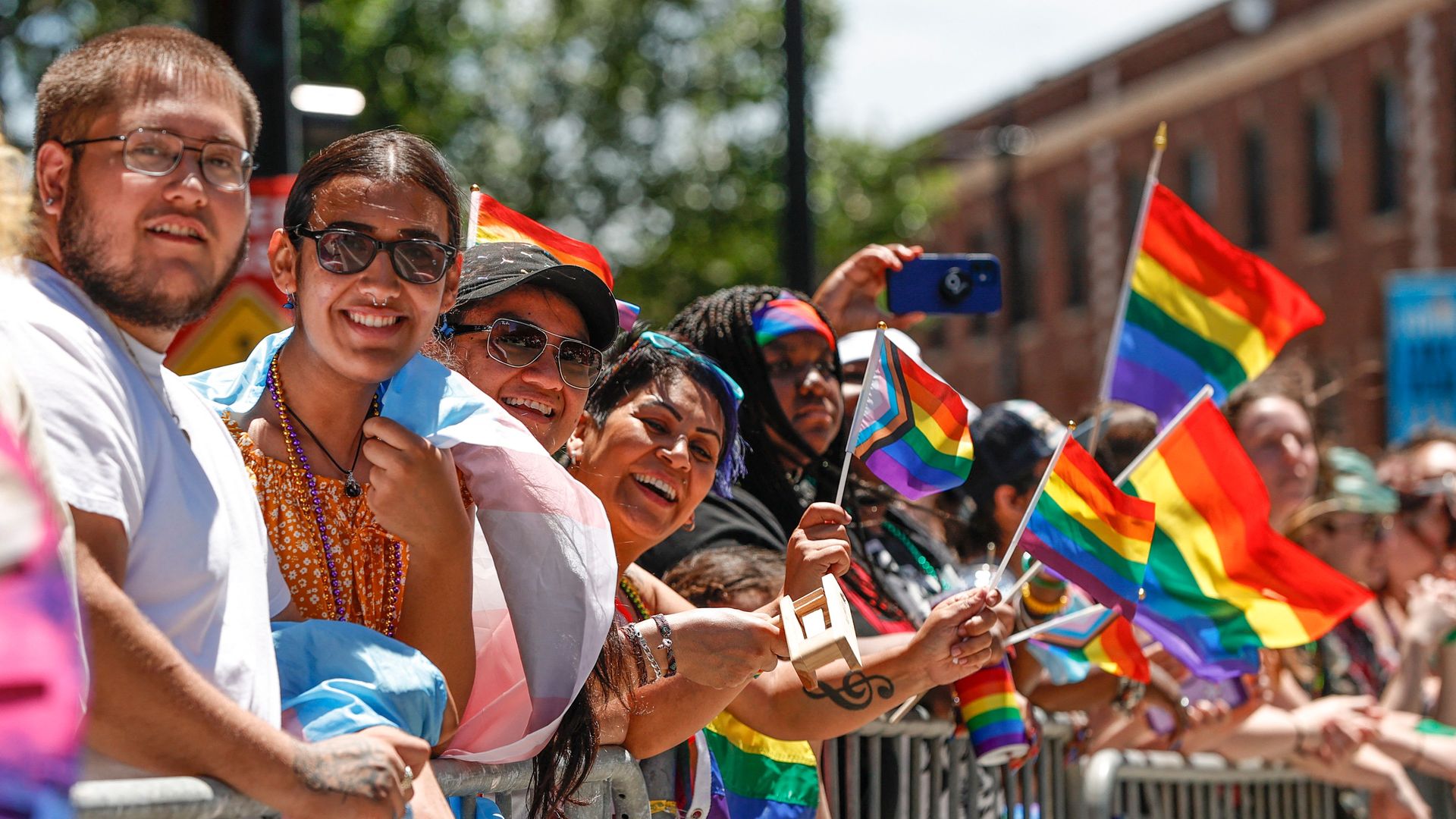 Photos Capturing Chicagos Pride Parade Over The Years Axios Chicago 4661