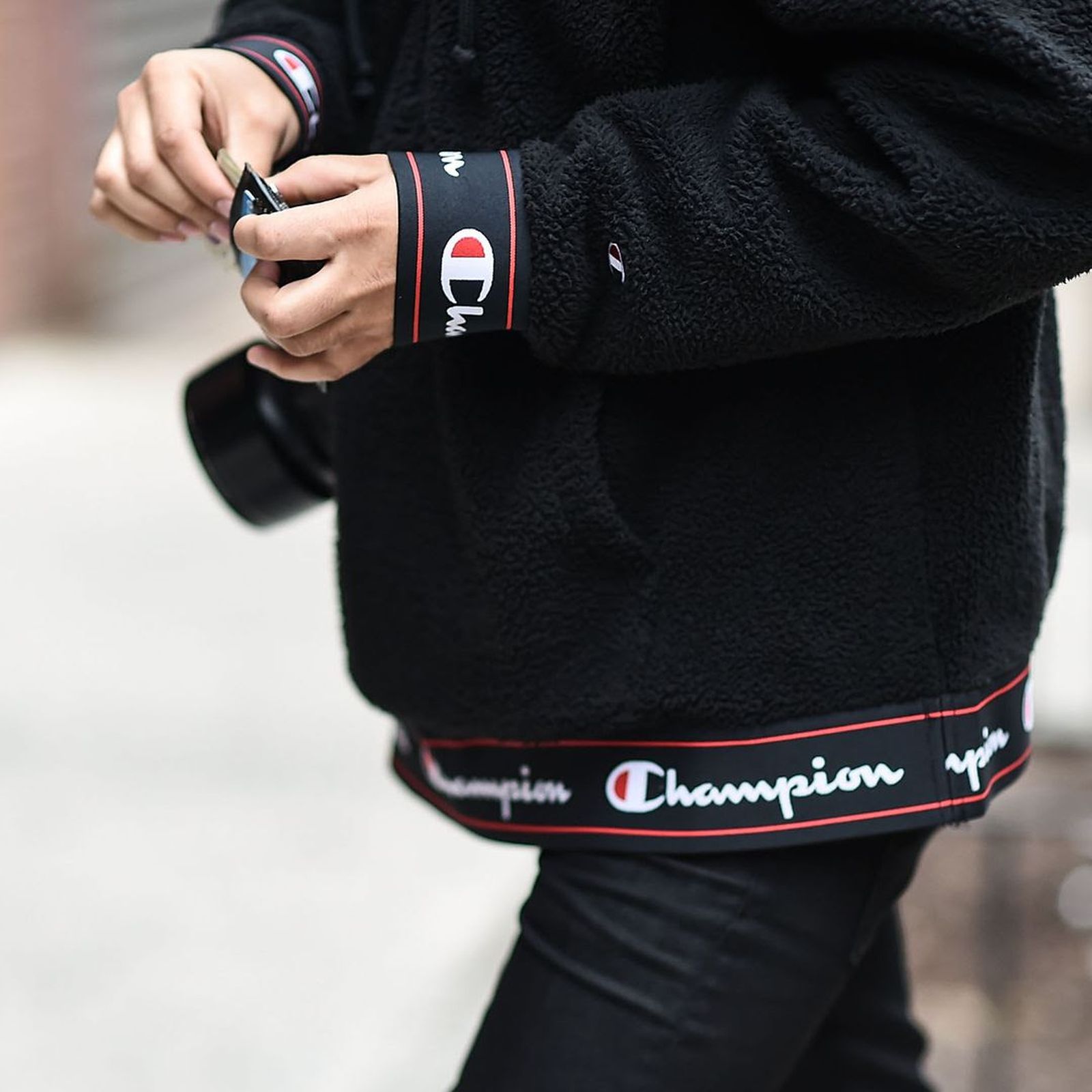 Champion sweater sale zipper 2019